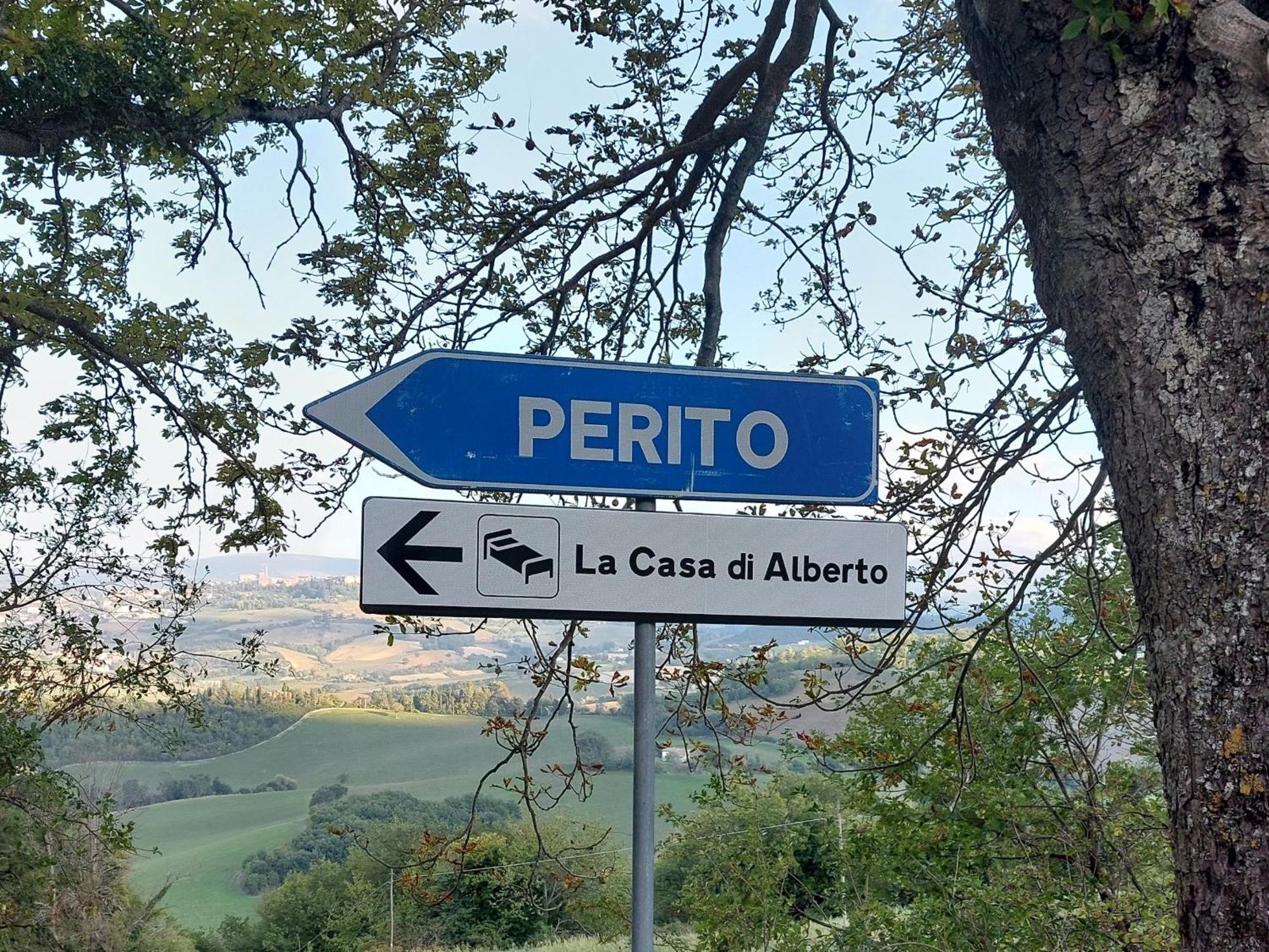 La Casa Di Alberto カメリーノ エクステリア 写真